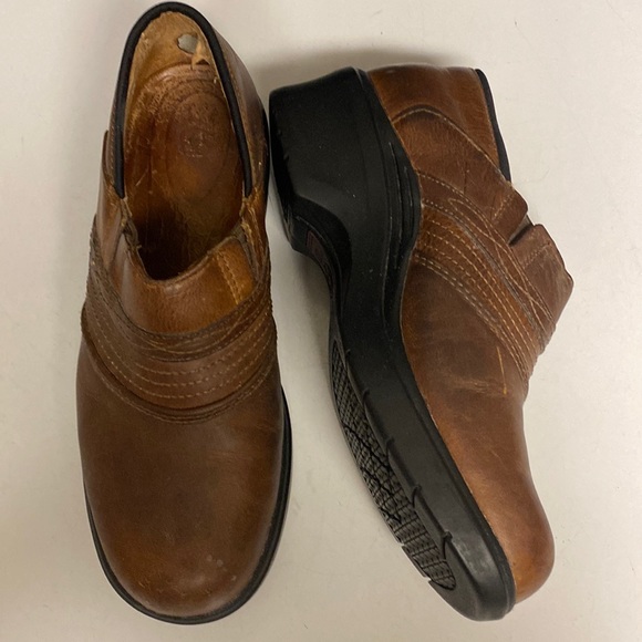 ARIAT Slip On Brown Leather Ankle Boot Shoes 8.5 - Picture 1 of 17